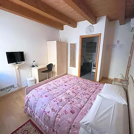 לינה וארוחת בוקר La Casa Del Sogno