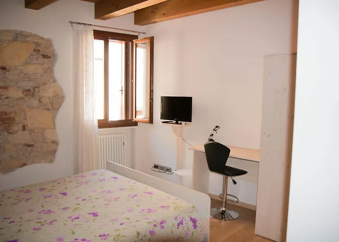 La Casa Del Sogno Nocleg ze śniadaniem 3*
